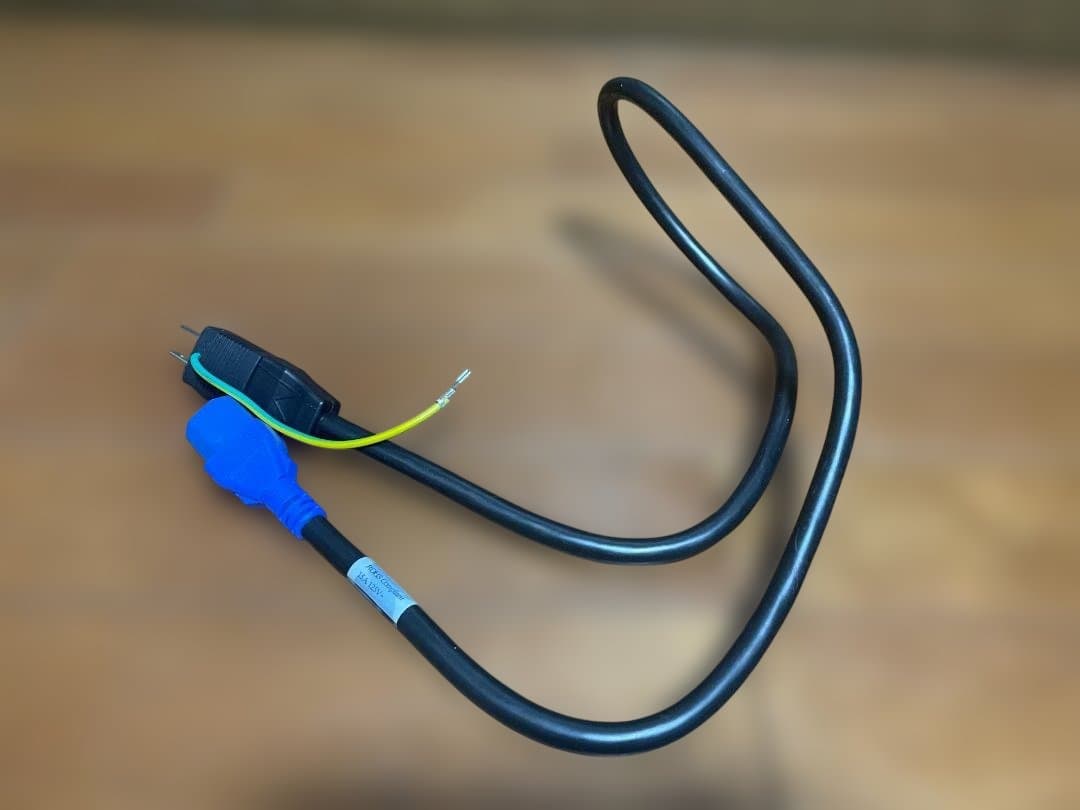 QSC PLD4.2 パワーアンプ 1Uラックマウント