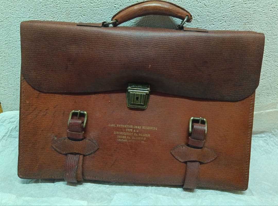 ブラウンレザー USAAF カバン、