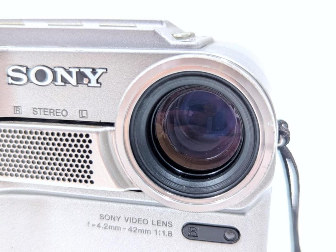 miniDVのダビングに！SONY ビデオカメラ DCR-SC100 1