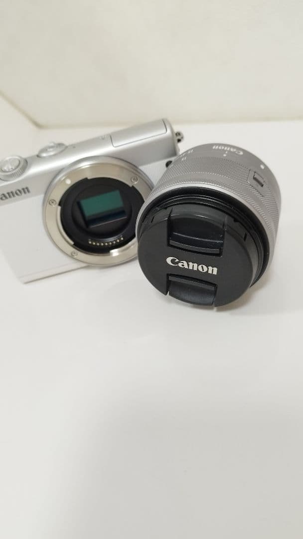 Canon EOS M100 ミラーレス一眼カメラ 箱あり 美品 Wi-Fi対応