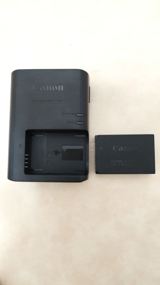 Canon EOS M100 ミラーレス一眼カメラ 箱あり 美品 Wi-Fi対応