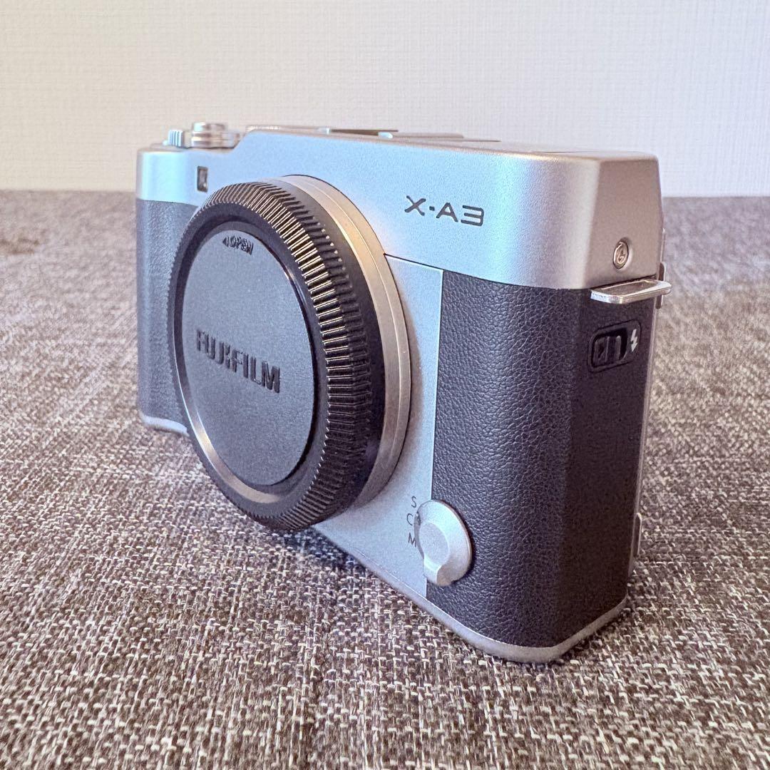 美品 FUJIFILM X-A3 ボディ 本体