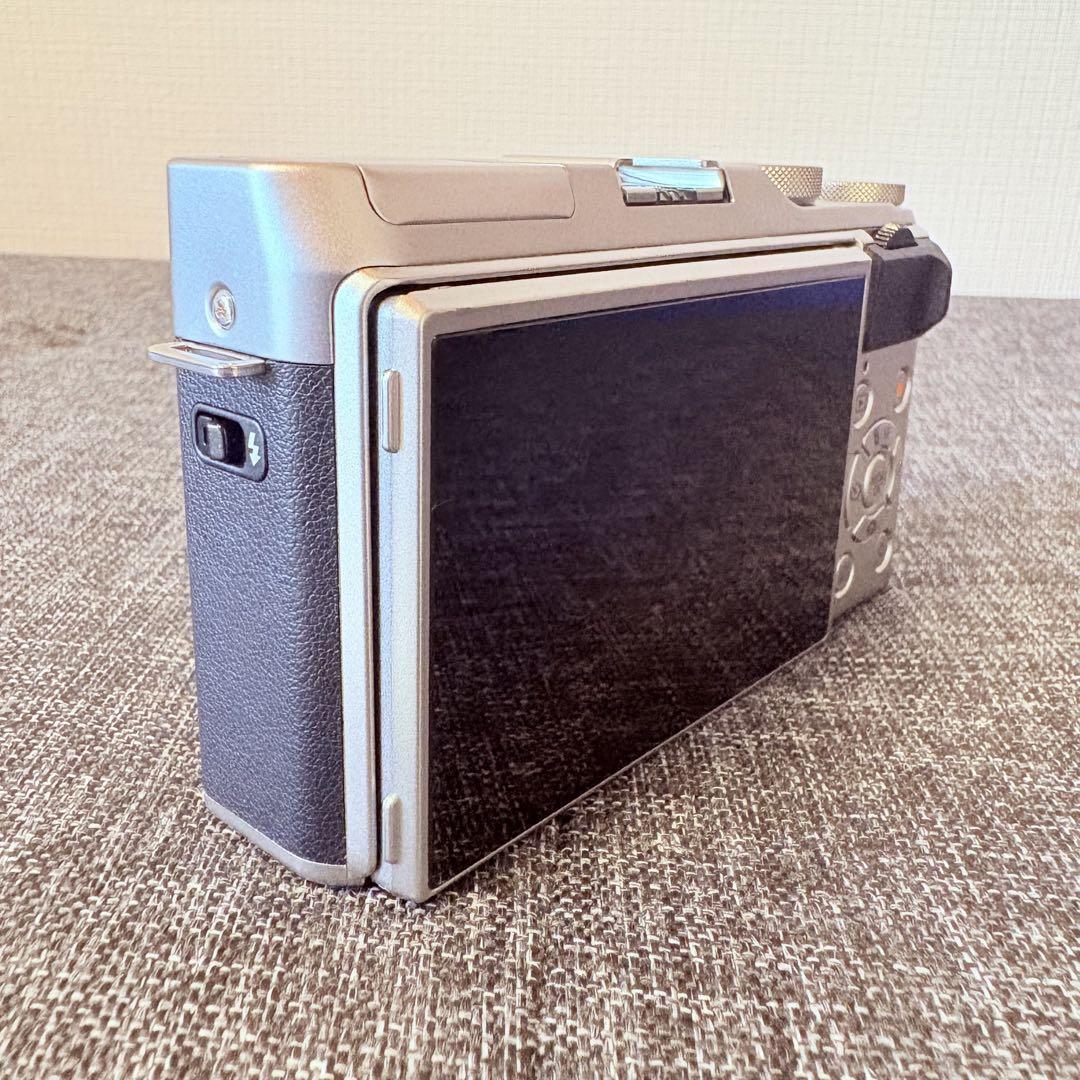 美品 FUJIFILM X-A3 ボディ 本体