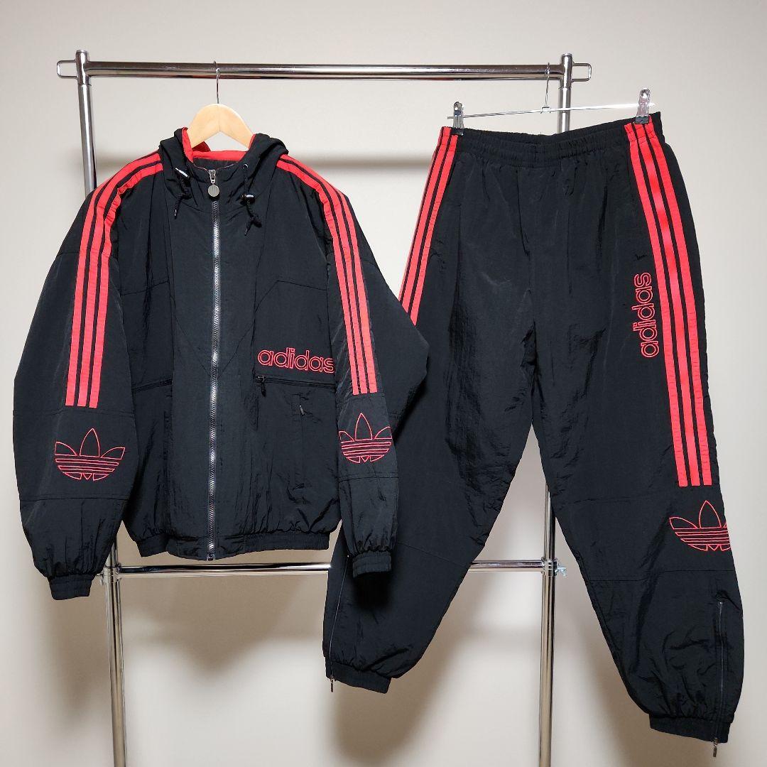 adidas　アディダス　珍しいナイロンセットアップ　キルティングライナー