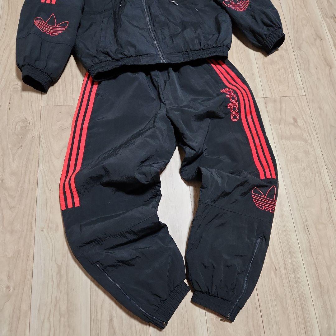 adidas　アディダス　珍しいナイロンセットアップ　キルティングライナー