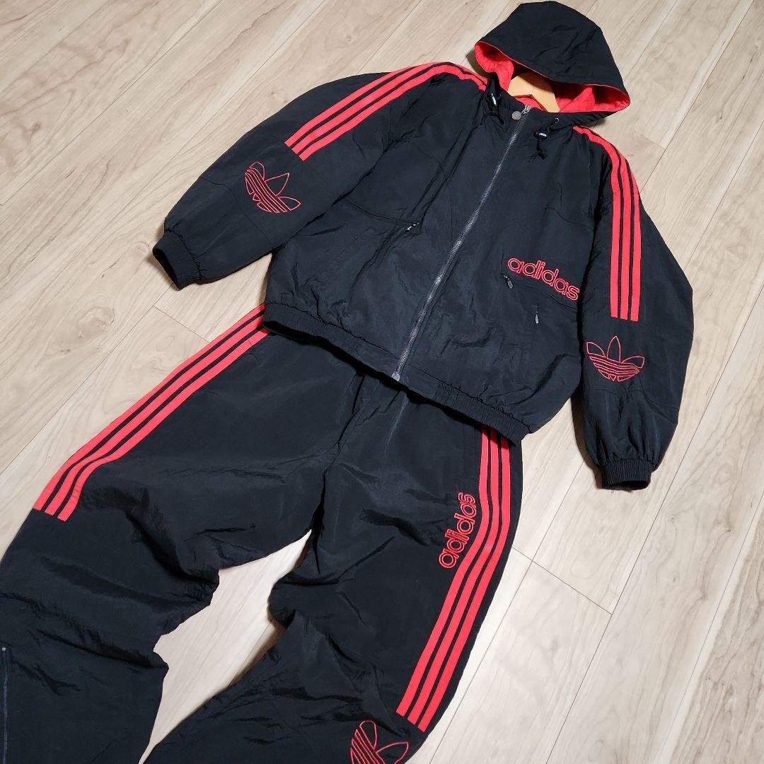adidas　アディダス　珍しいナイロンセットアップ　キルティングライナー