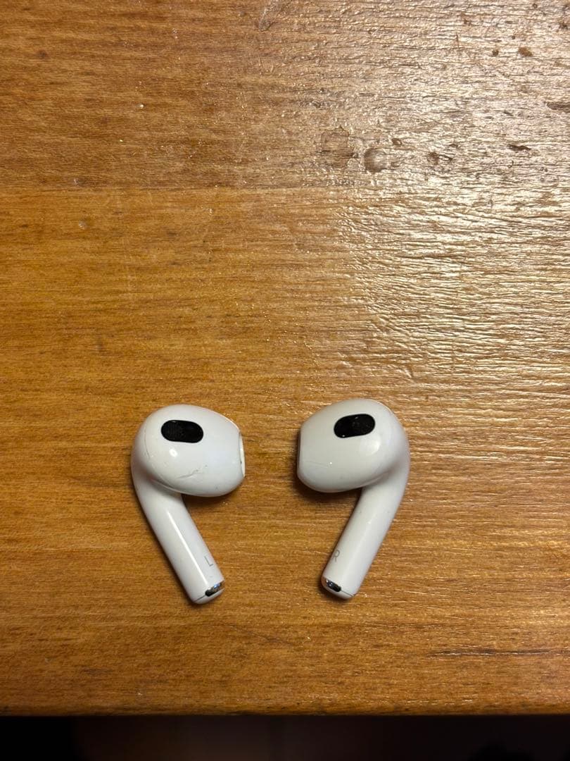 AirPods本体 ホワイト ワイヤレスイヤホン