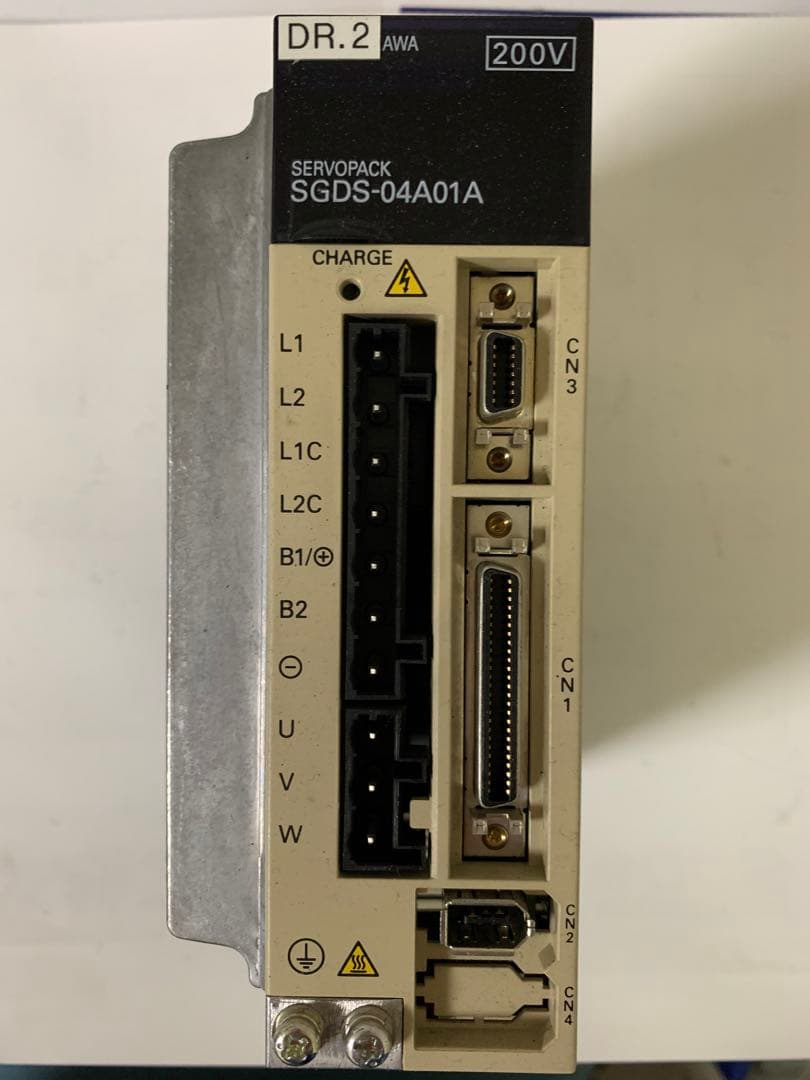 安川電機・ΣⅢ ACサーボアンプSGDS-04A01A 2台