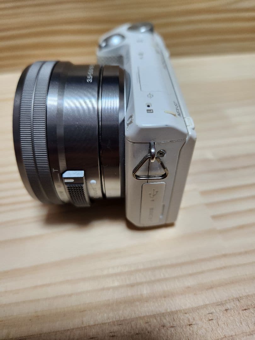 SONY α5000 デジタル一眼レフカメラ バッテリー２個付き