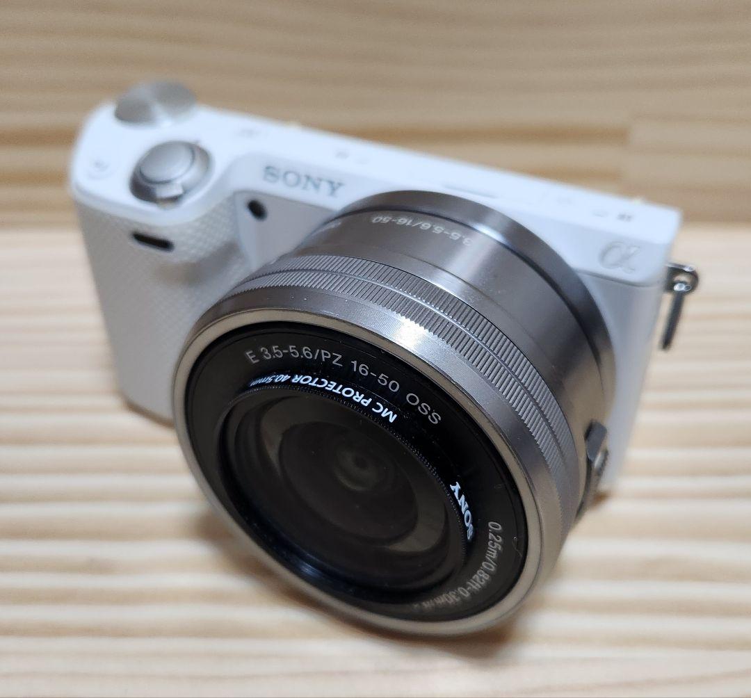 SONY α5000 デジタル一眼レフカメラ バッテリー２個付き