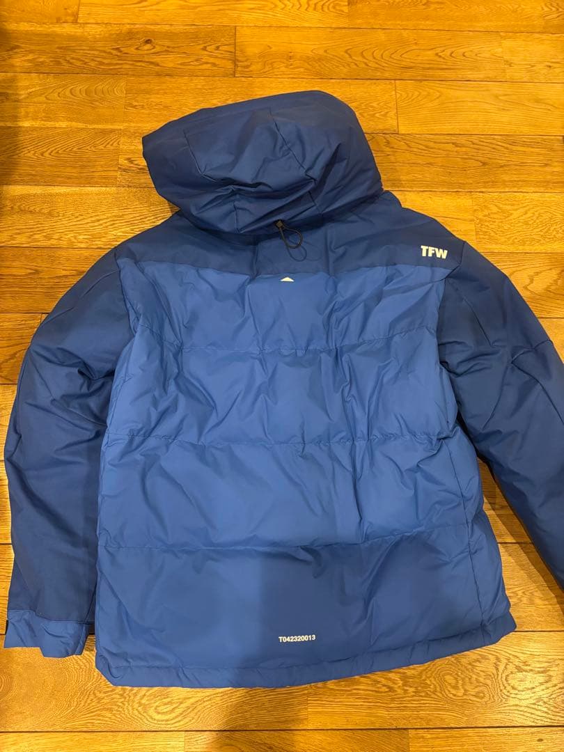 新品・未使用 TFW49 ダウンジャケット Lサイズ