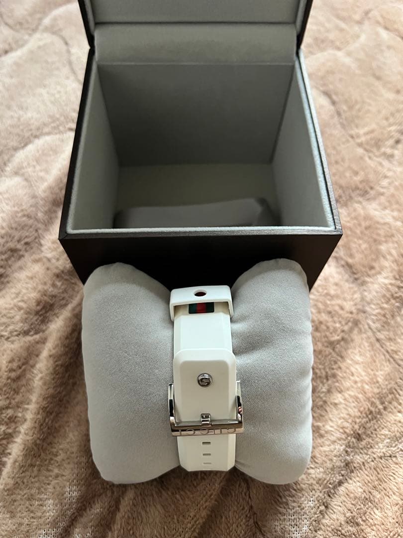 GUCCI ホワイト 時計