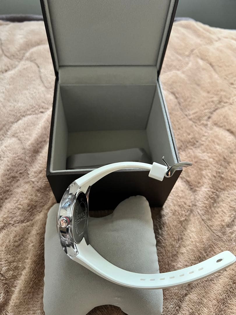 GUCCI ホワイト 時計