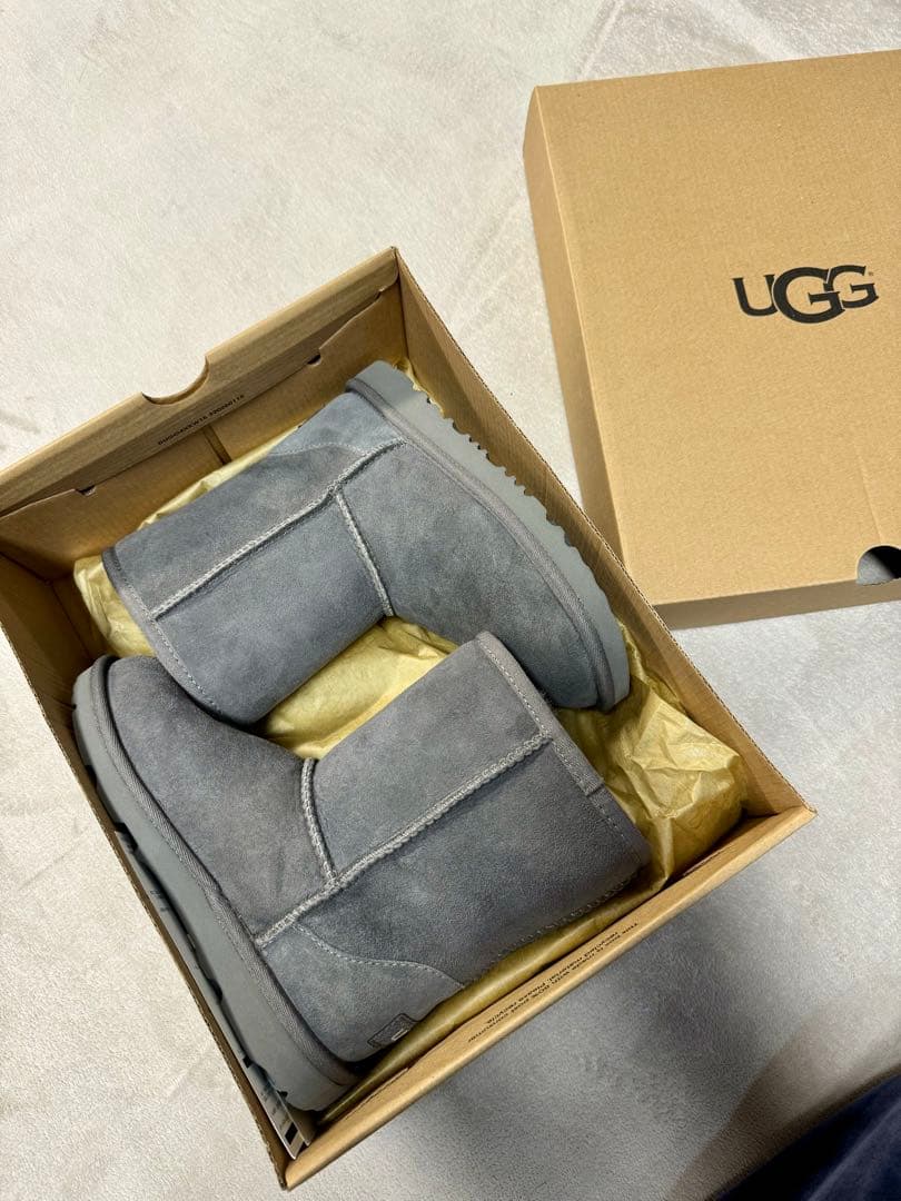 ブーツ・ブーティ UGG