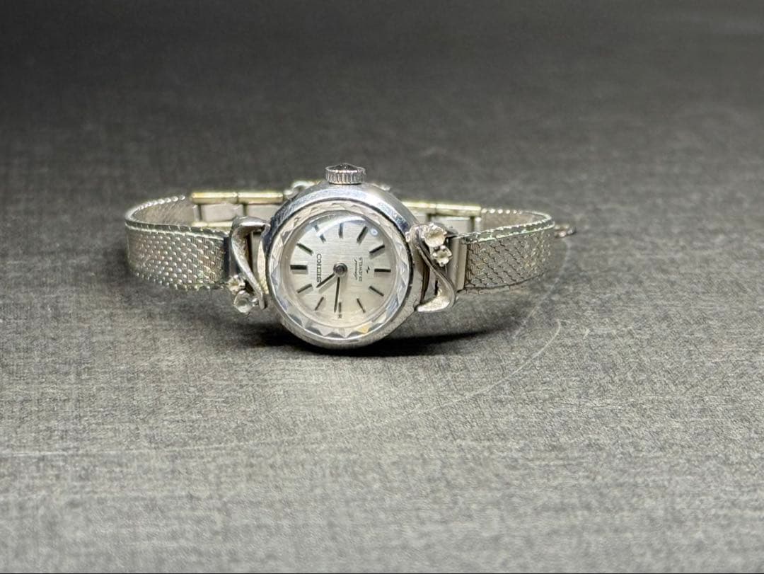 ヴィンテージ SEIKOレディース腕時計 14k WG 23石 手巻式 可動品