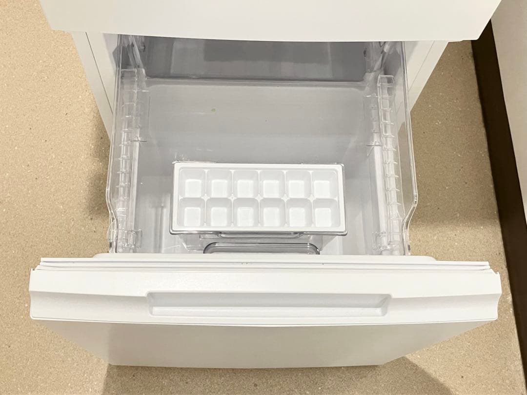 SHARPシャープノンフロン冷凍冷蔵庫SJ-D15K-W 2023年製