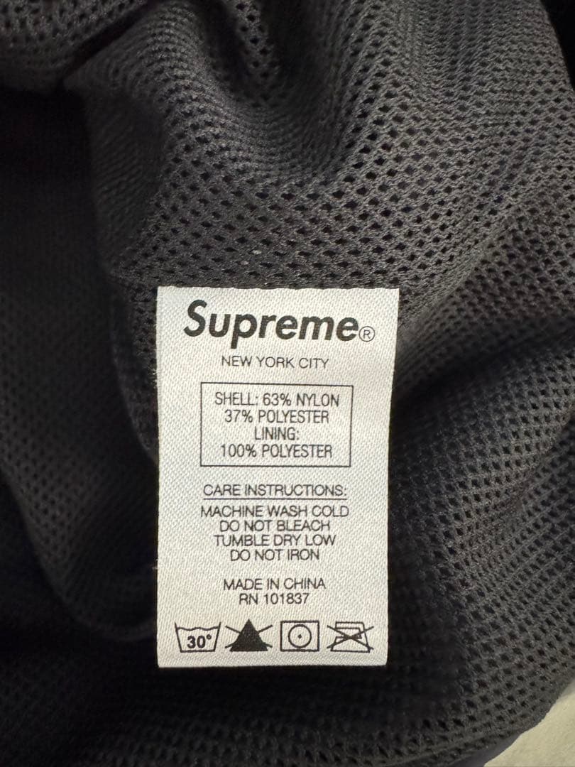 【美品】Supreme プルオーバーナイロンジャケット 黒