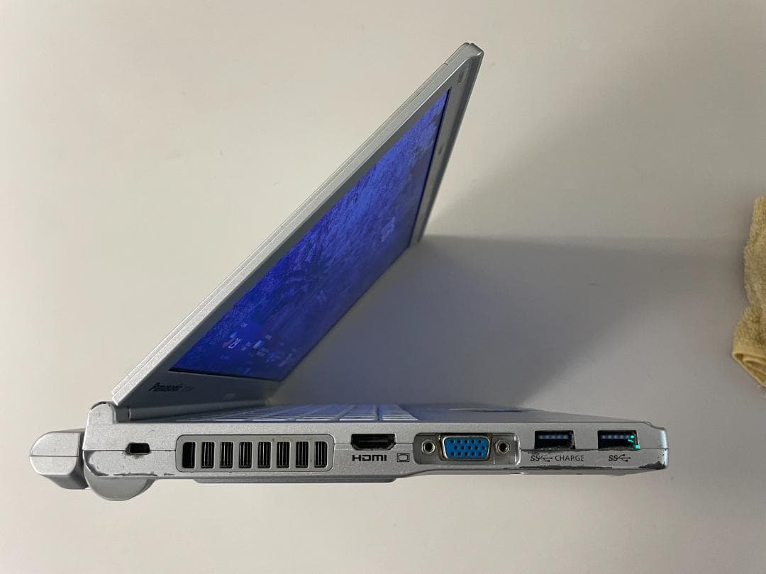 電気屋でパソコン初心者の方：Dual Boot PC CF-SX2