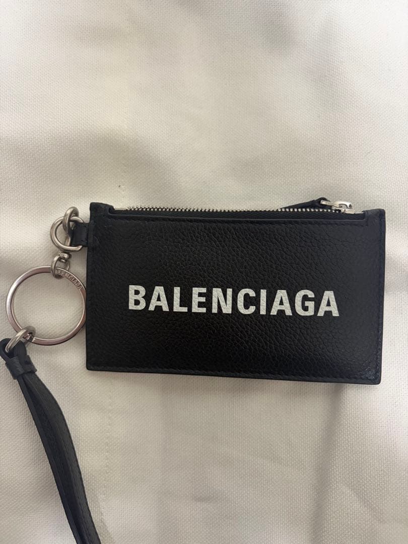 バレンシアガ キャッシュ ネックストラップ付きカードケース