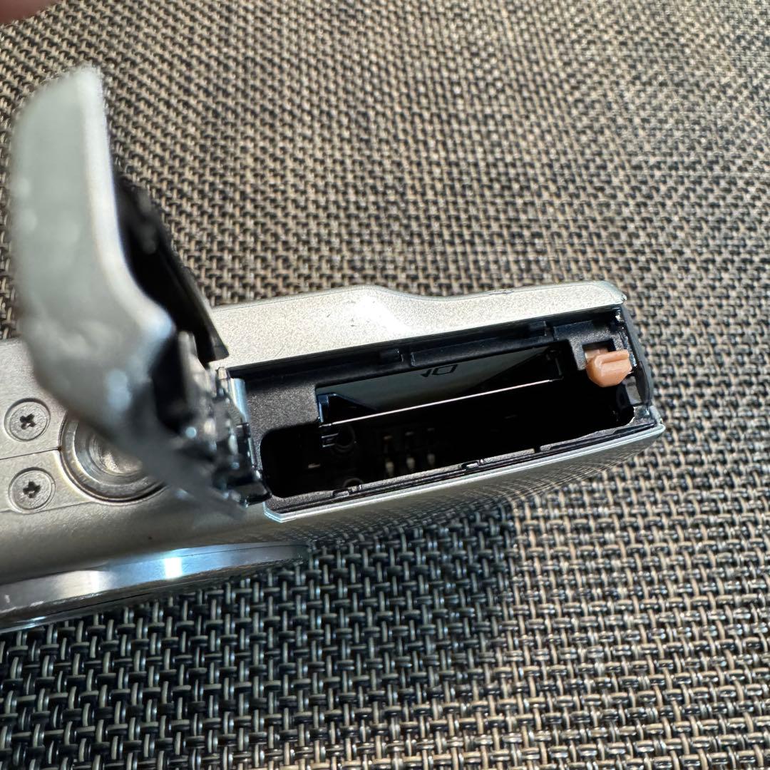 森*木様 【Canon IXY180】 シルバー 【デジカメ】