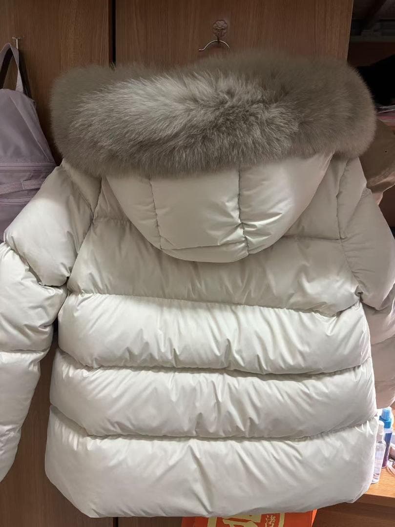 極希少✨MONCLER アイボリー ダウンジャケット