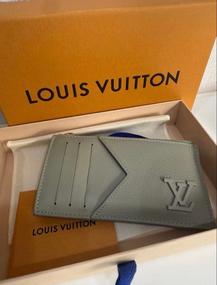LOUIS VUITTONホルダー美品フラグメントケース最安値！