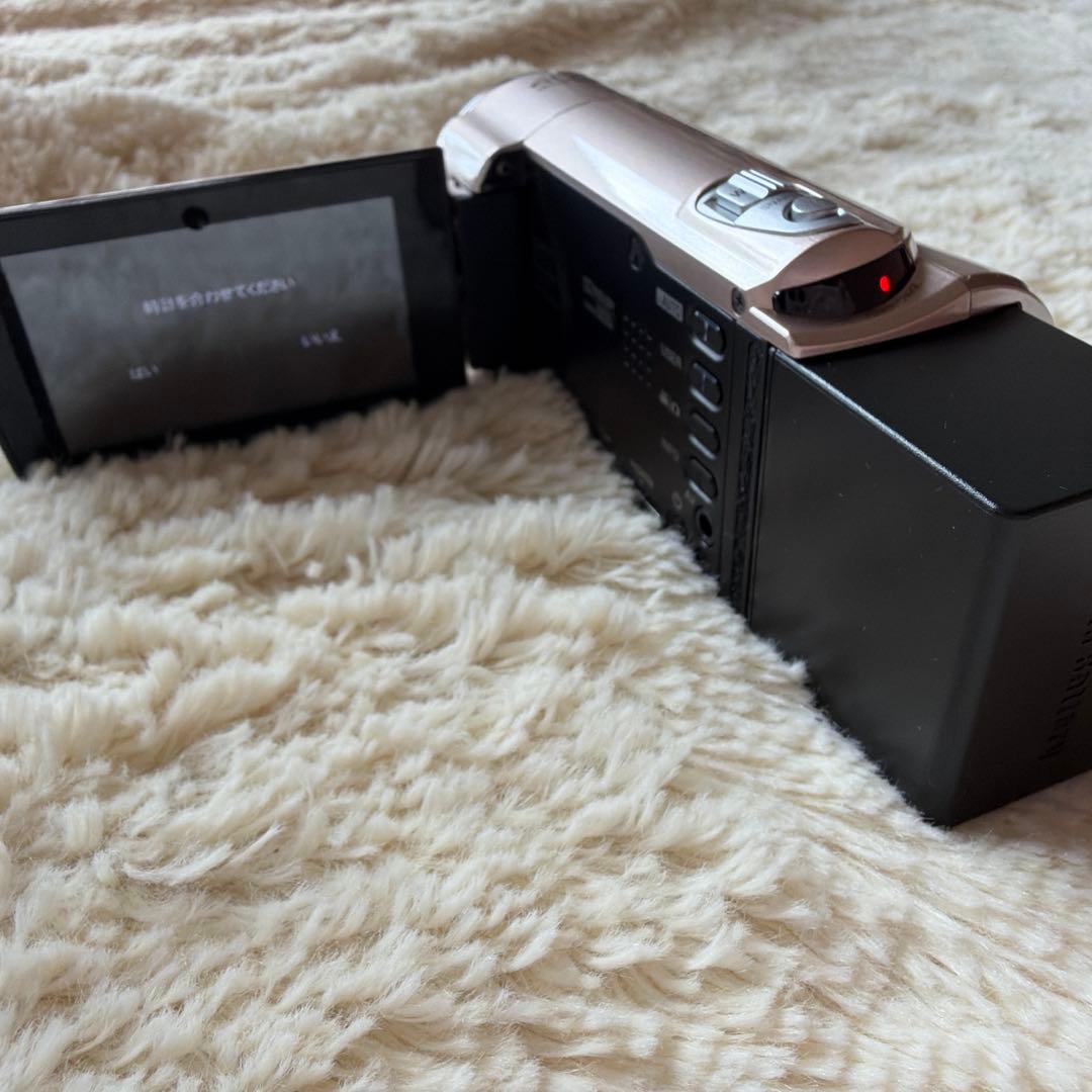 ビデオカメラ JVC Everio GZ-HM670-N 32GB