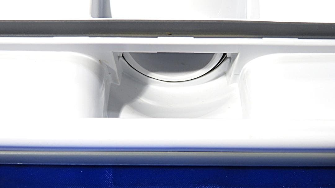 Makita　マキタ　展示品　 スティッククリーナー ホワイト　CL180FD