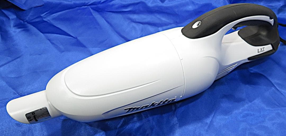 Makita　マキタ　展示品　 スティッククリーナー ホワイト　CL180FD