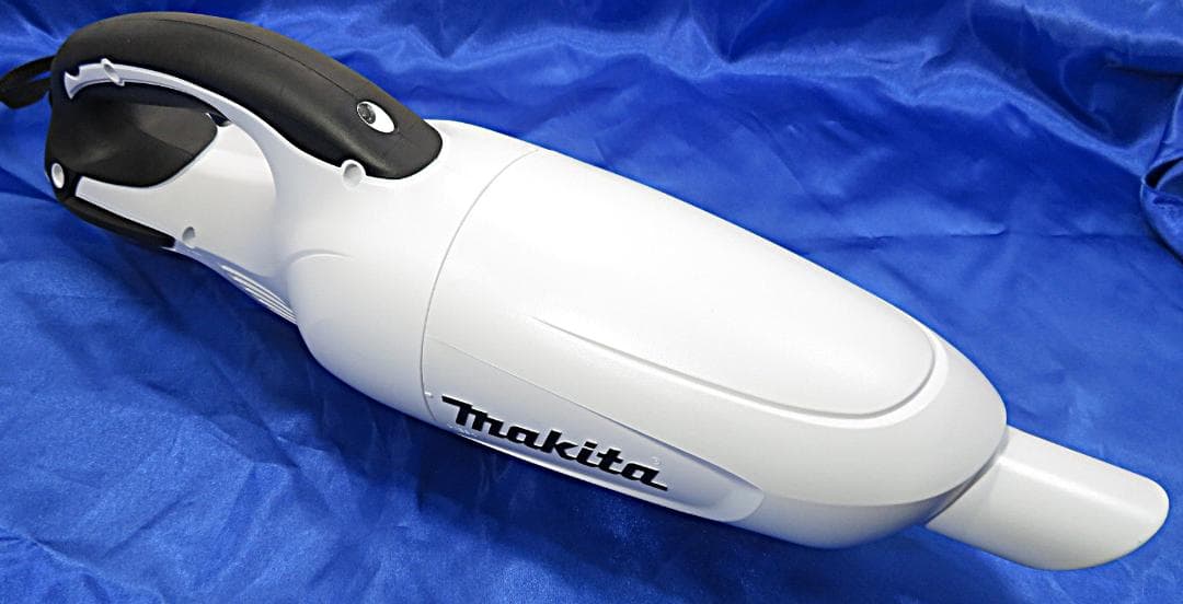 Makita　マキタ　展示品　 スティッククリーナー ホワイト　CL180FD