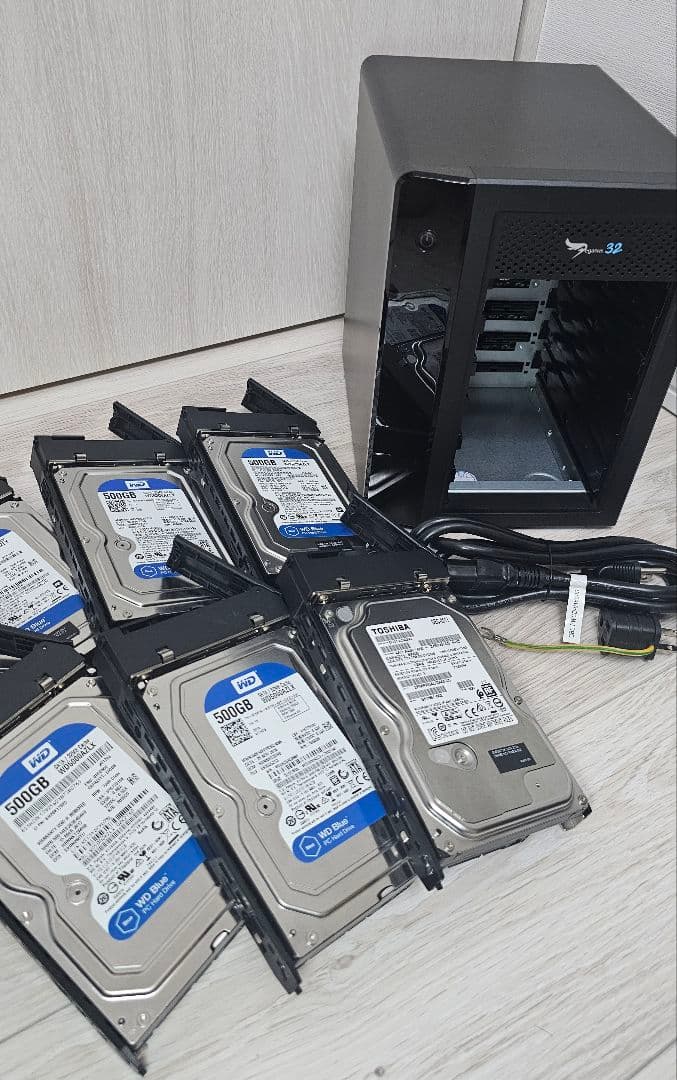PROMISE Pegasus32 R6 SATA,SAS対応業務用HDDケース