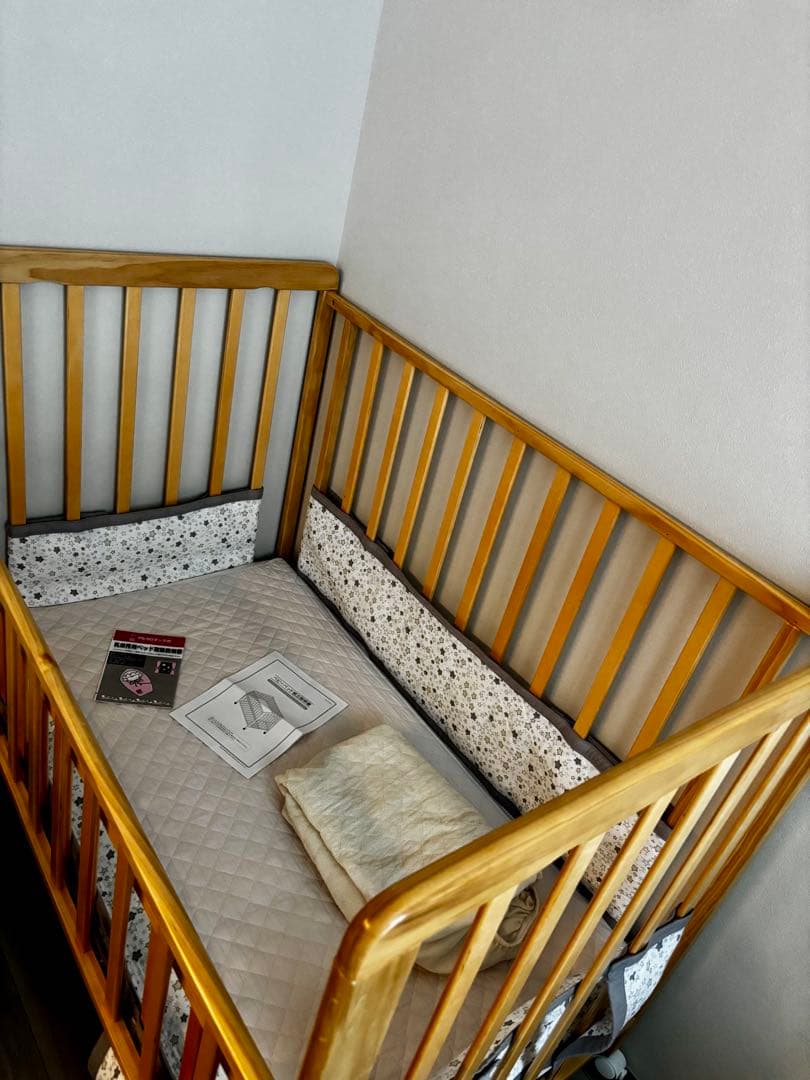 ベビーベッド　マットレス・防水シーツ・ベッドガードセット