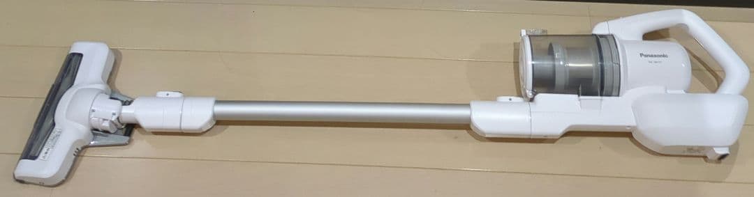 パナソニック サイクロン充電式掃除機 MC-SBV01-W 2025年製