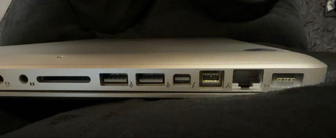 MacBook Pro (15-inch, Mid 2012) ケース付き