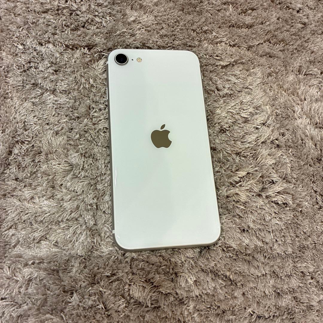 Apple iPhone SE第2世代　ホワイト 本体