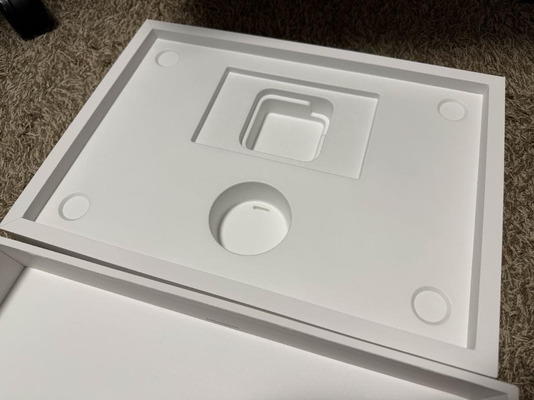 MacBook Air 15 M3 24GB 1TB（本体のみ）