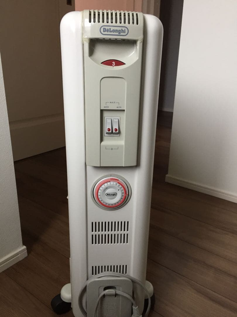 【正規品 半額以下】デロンギ オイルヒーター