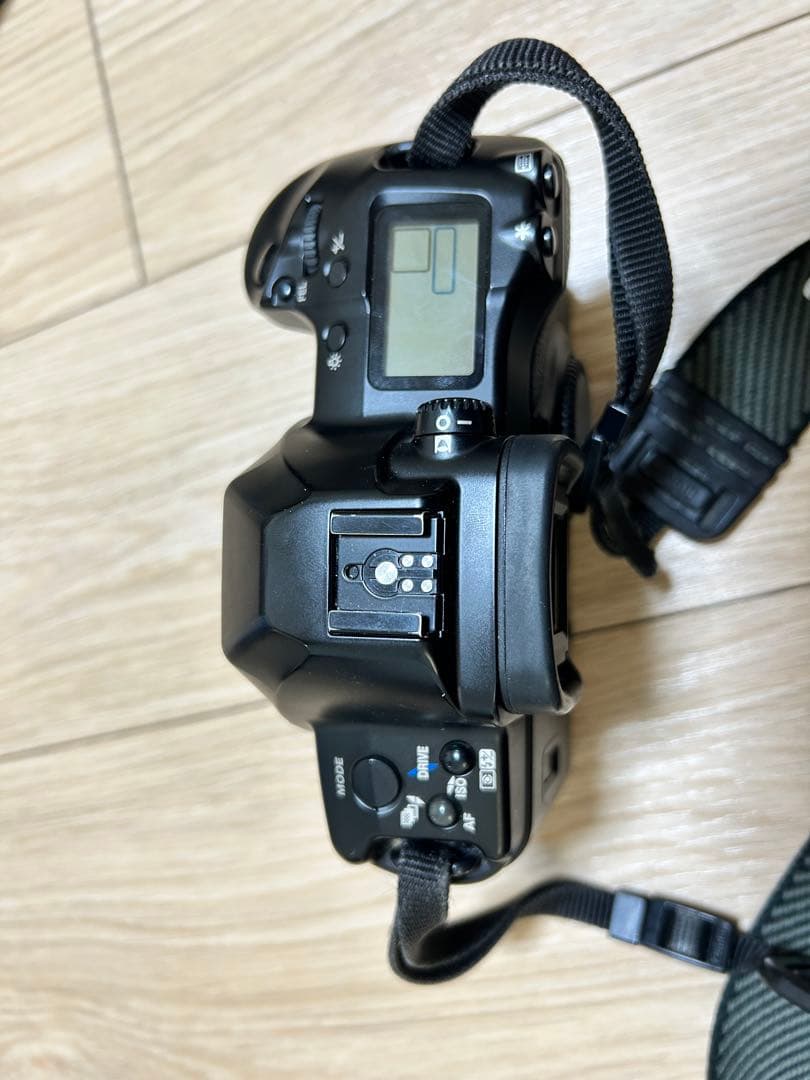 Canon EOS 3 一眼レフカメラ