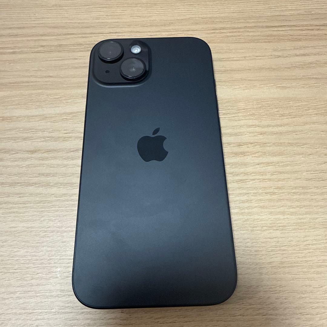 iPhone 15 ブラック 128GB ケース付き