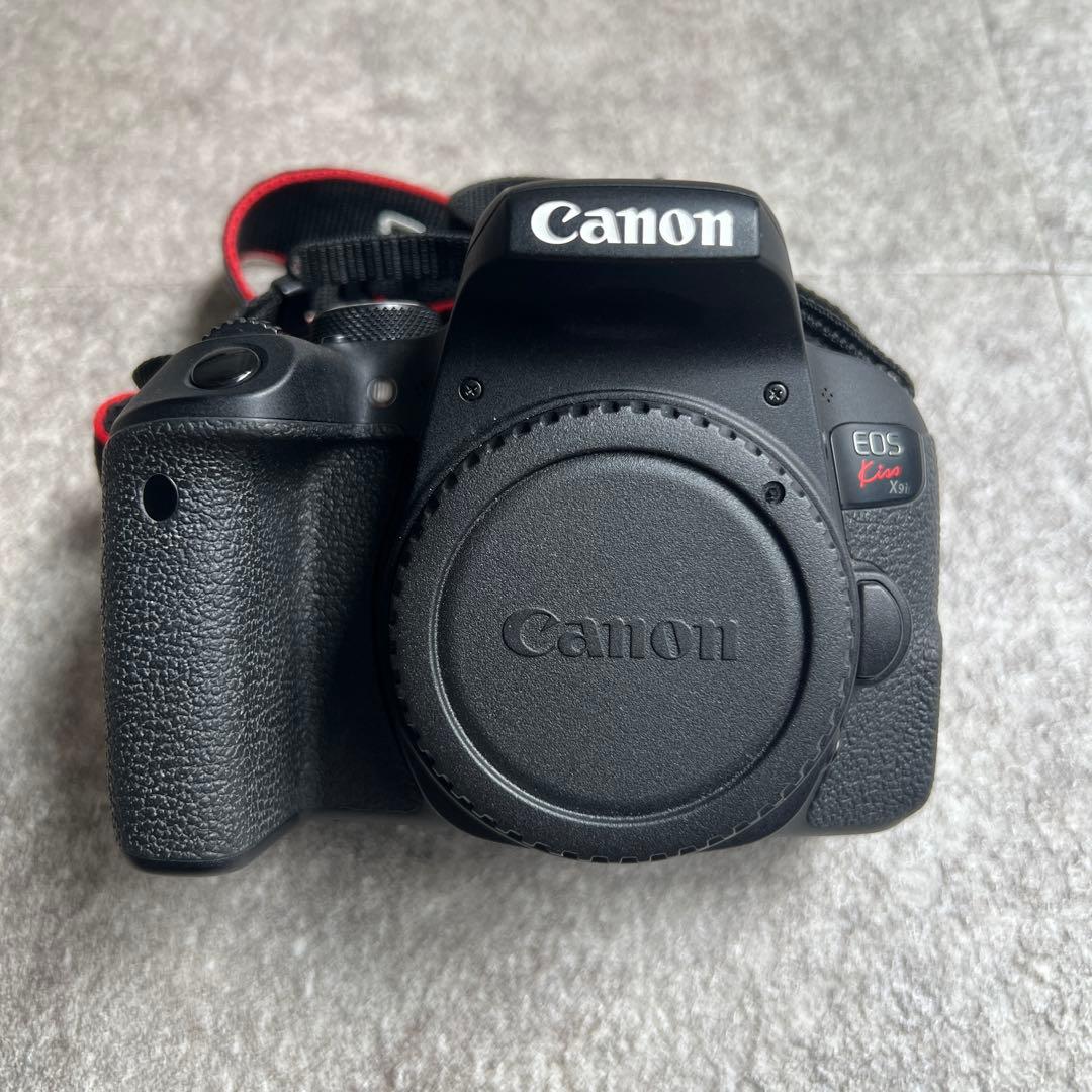 Canon EOS kiss X9i ダブルレンズ 単焦点レンズ