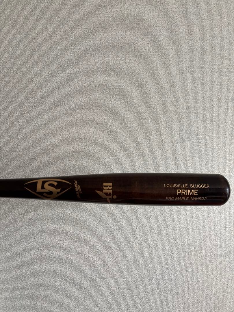 ルイスビルスラッガー　木製硬式バット