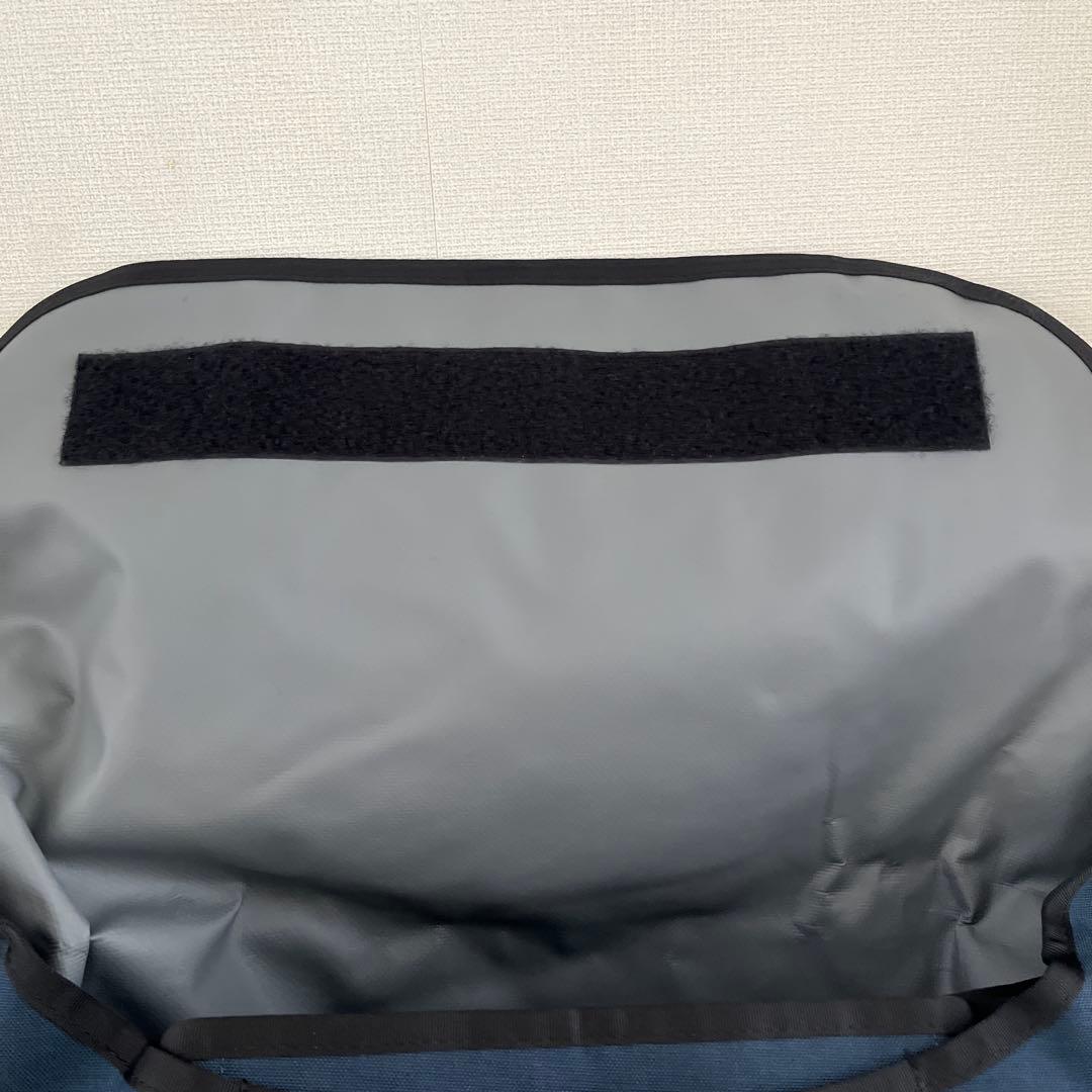 CHROME ライド・メッセンジャーバッグ ネイビー/ブラック