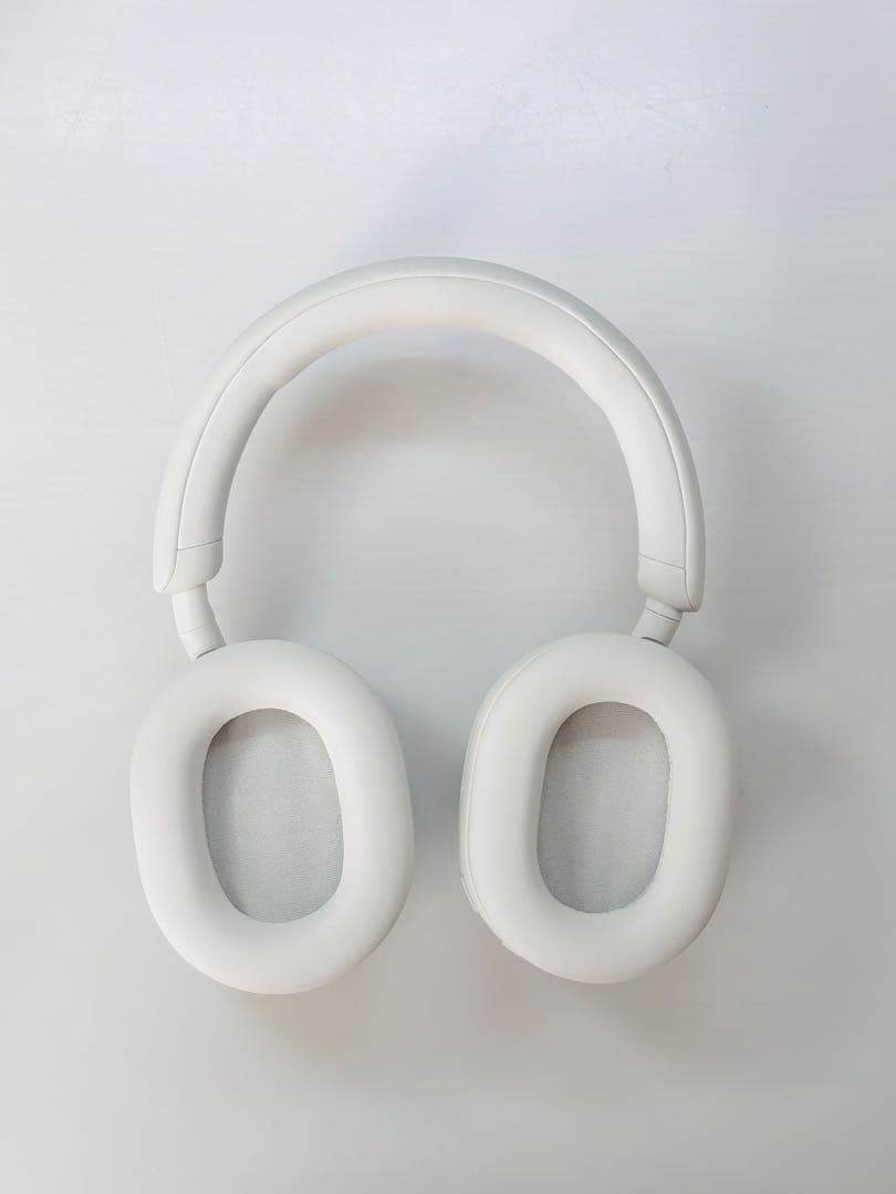 ⟡*.様 WH 1000XM5 SONY ソニー　ハイレゾ　シルバー　極美品