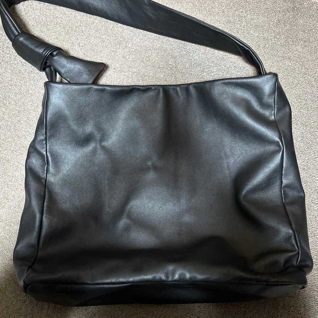 MAISON SPECIAL メゾンスペシャル レザーショルダーバッグ