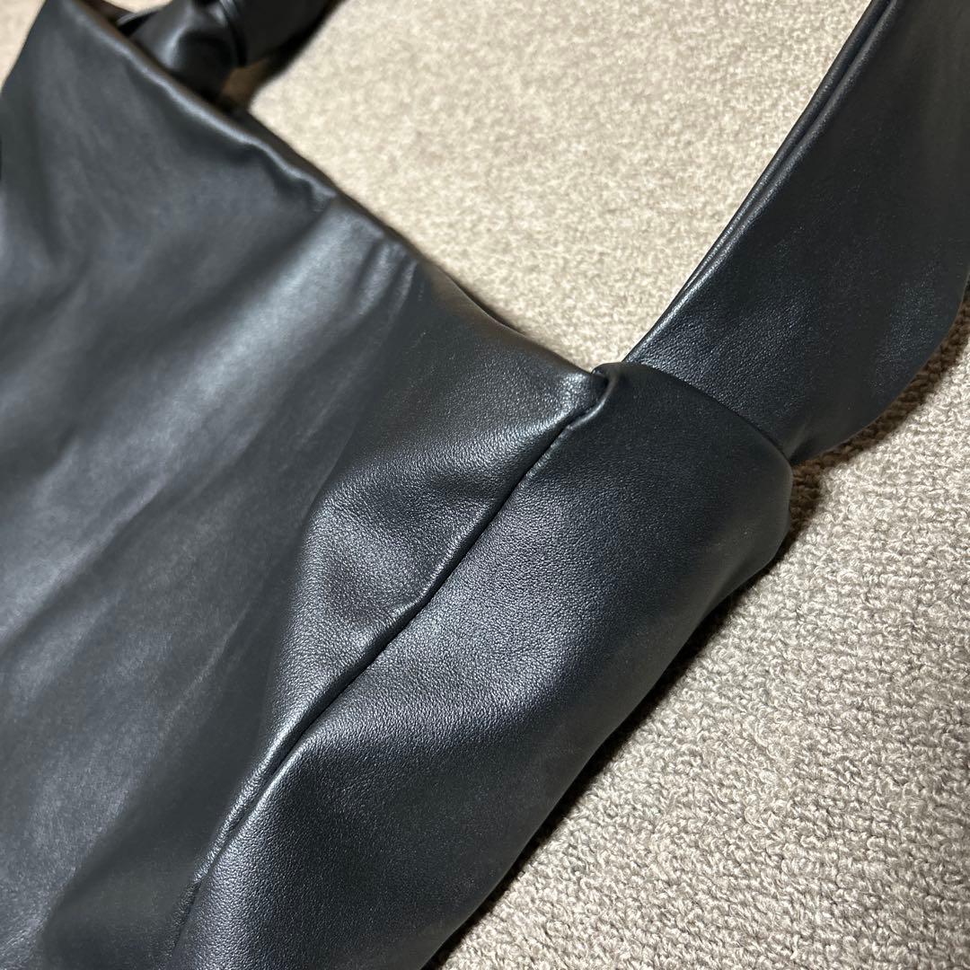 MAISON SPECIAL メゾンスペシャル レザーショルダーバッグ