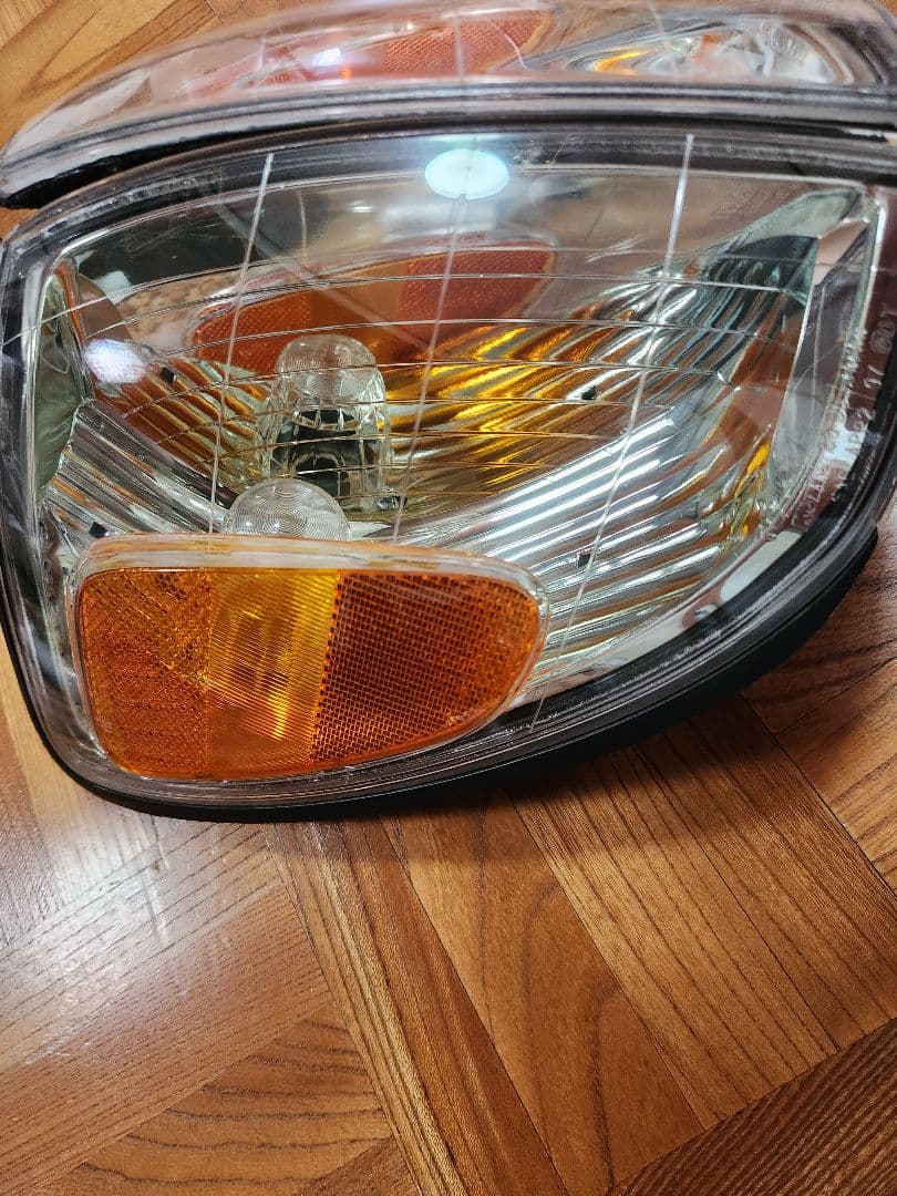 ランクル100シグナス　lx470コーナレンズ