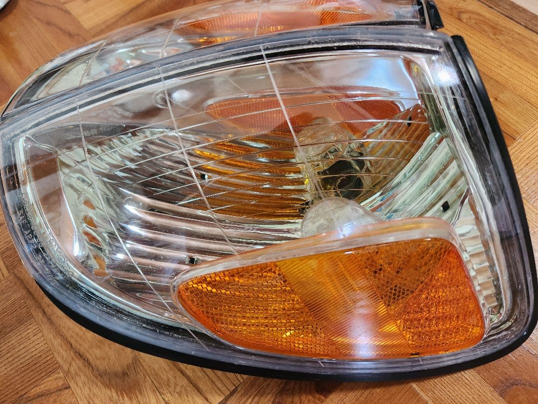 ランクル100シグナス　lx470コーナレンズ