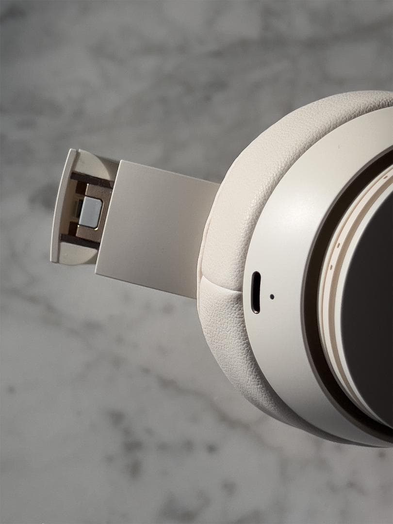 Beats Solo Pro ヘッドホン - 自宅使用のみ