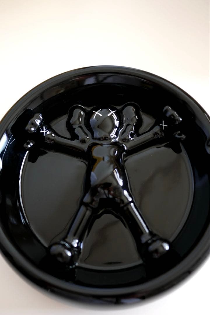 KAWS ×Original Fake ×gallery1950 Ashtray