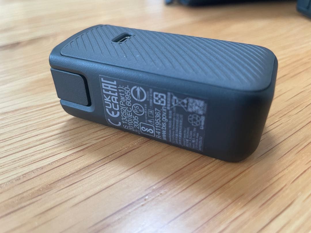 DJI Osmo Pocket 3 本体クリエイターコンボ＋ポーチ